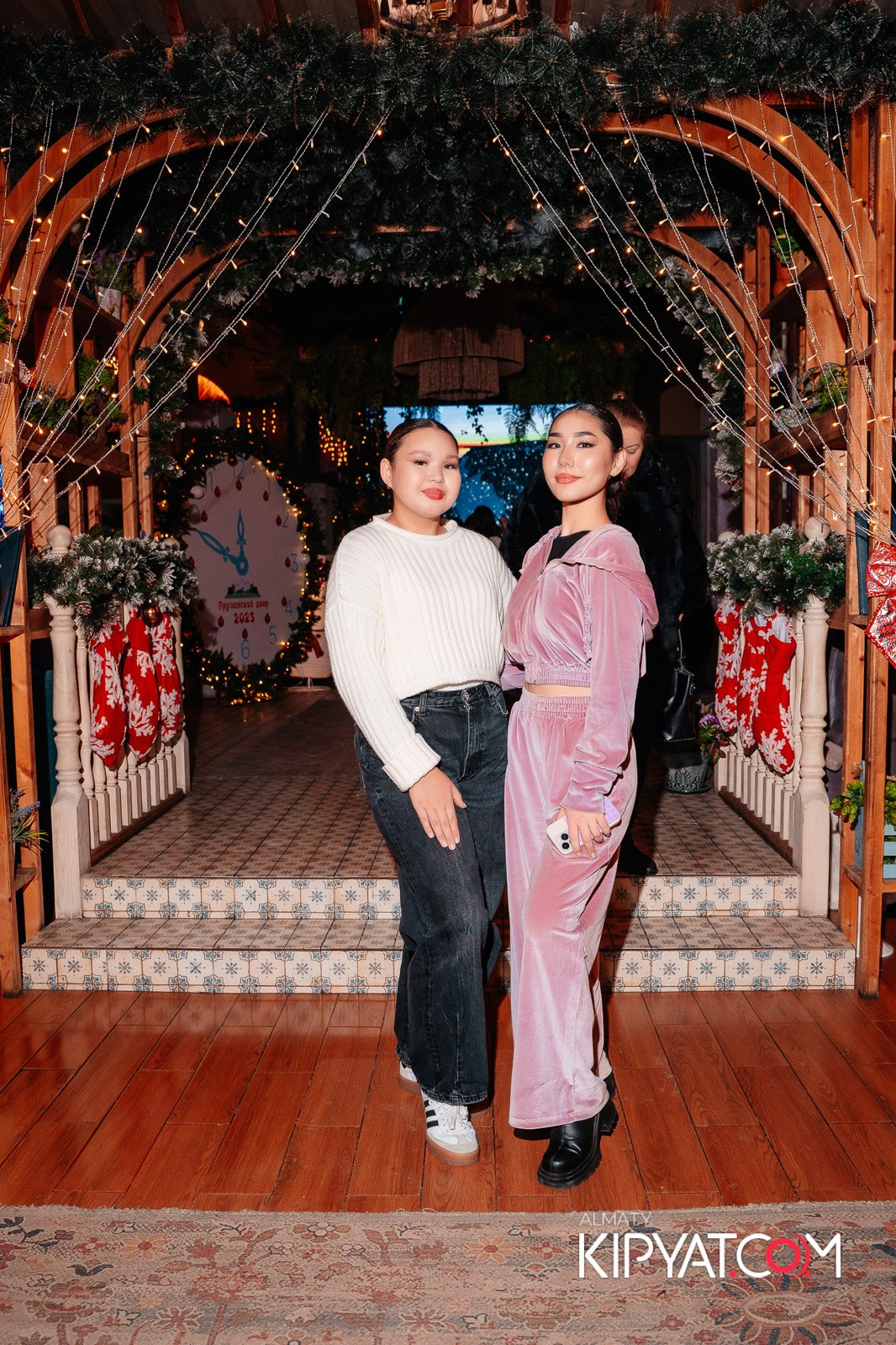 ГРУЗИНСКИЙ ДВОР НА КАБАНБАЙ БАТЫРА. КИПЯТКОМ АЛМАТЫ!