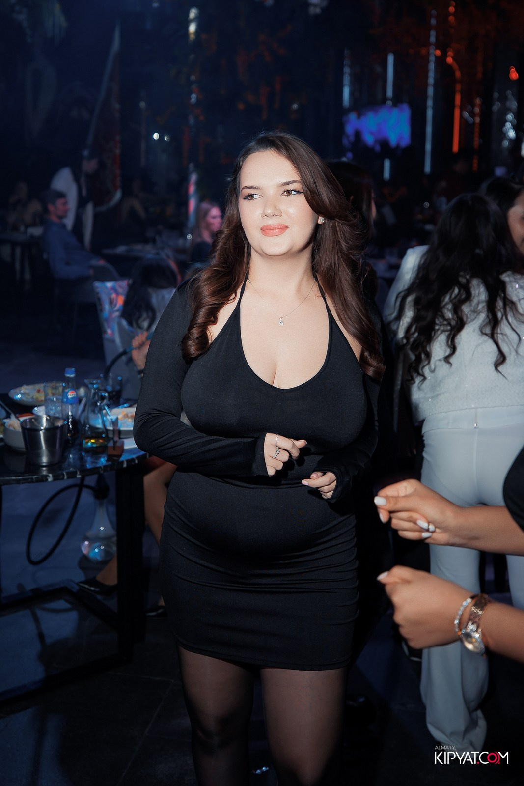 FRIENDS BAR & TERRACE. КИПЯТКОМ АЛМАТЫ!