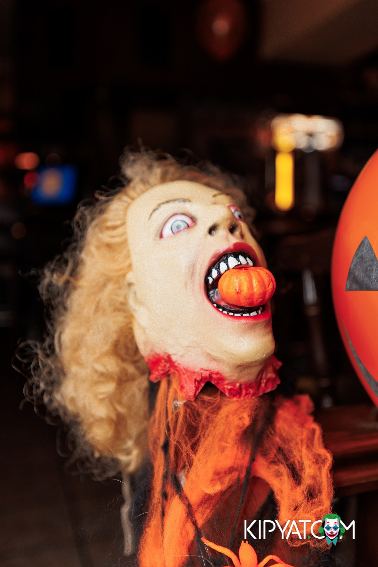 DICKENS RESTAURANT & BAR. КИПЯТКОМ АЛМАТЫ!