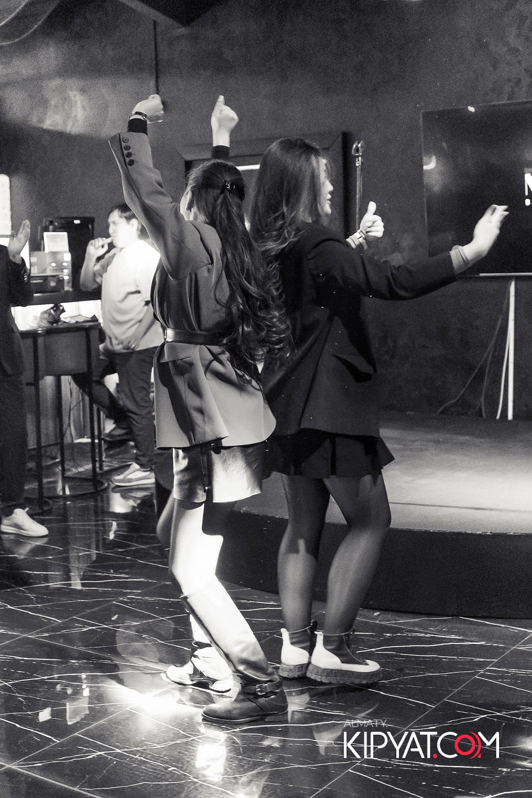 MOOD KARAOKE &TERRACE. КИПЯТКОМ АЛМАТЫ!