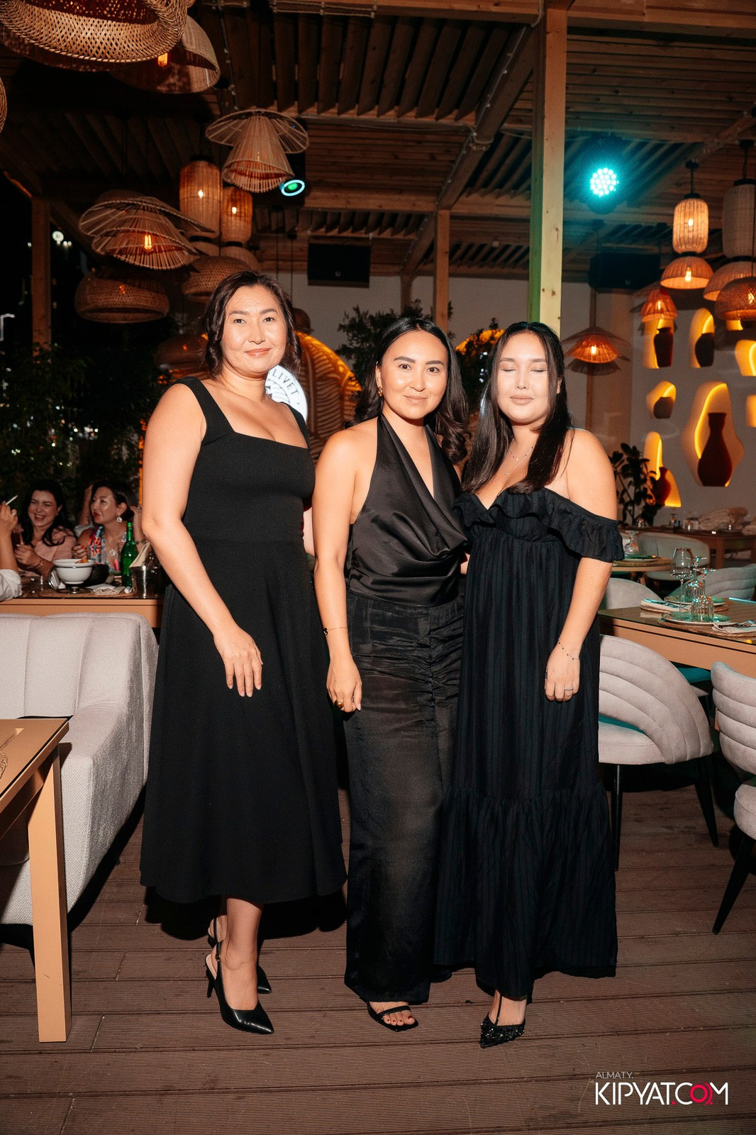 MOOD KARAOKE & TERRACE. КИПЯТКОМ АЛМАТЫ!