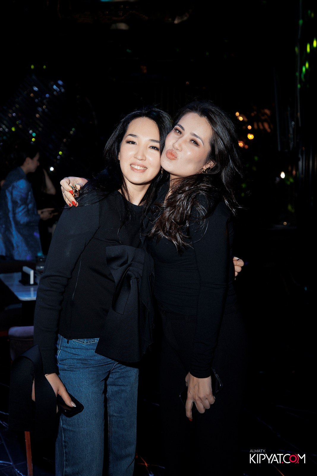 MOOD KARAOKE & TERRACE. КИПЯТКОМ АЛМАТЫ!