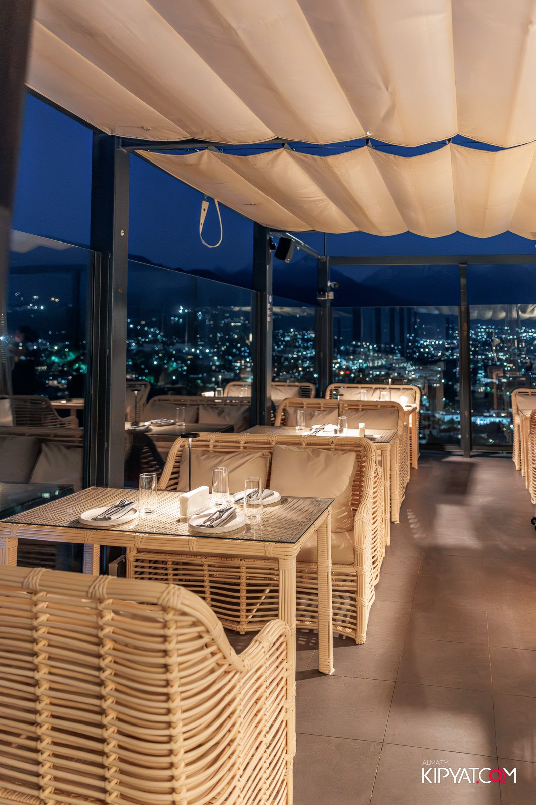 ВЫСТУПЛЕНИЕ DJ SUNQAR DJ BONI В SUNQAR BAR & RESTAURANT. КИПЯТКОМ АЛМАТЫ!