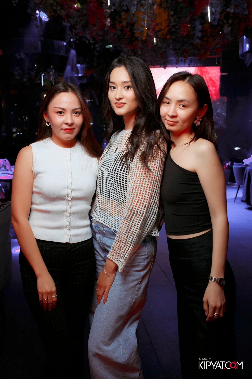 FRIENDS BAR & TERRACE. КИПЯТКОМ АЛМАТЫ! Фотосъемка мероприятий в Алматы