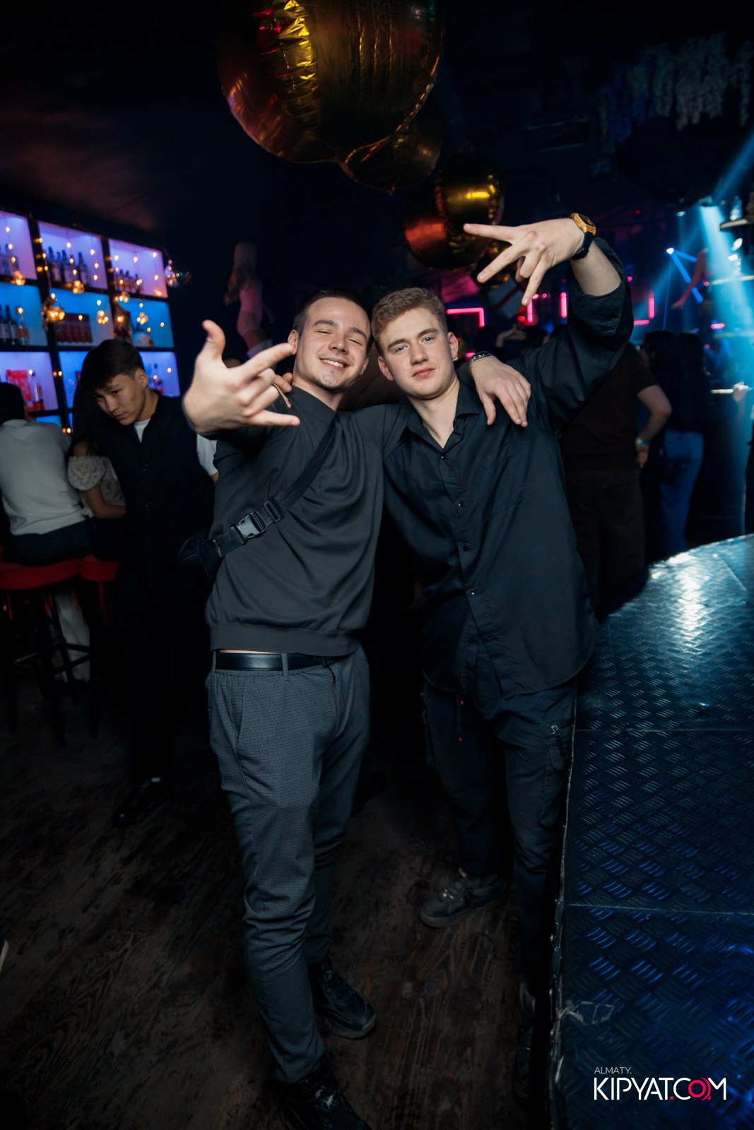 UYAT EMES BAR. КИПЯТКОМ АЛМАТЫ!