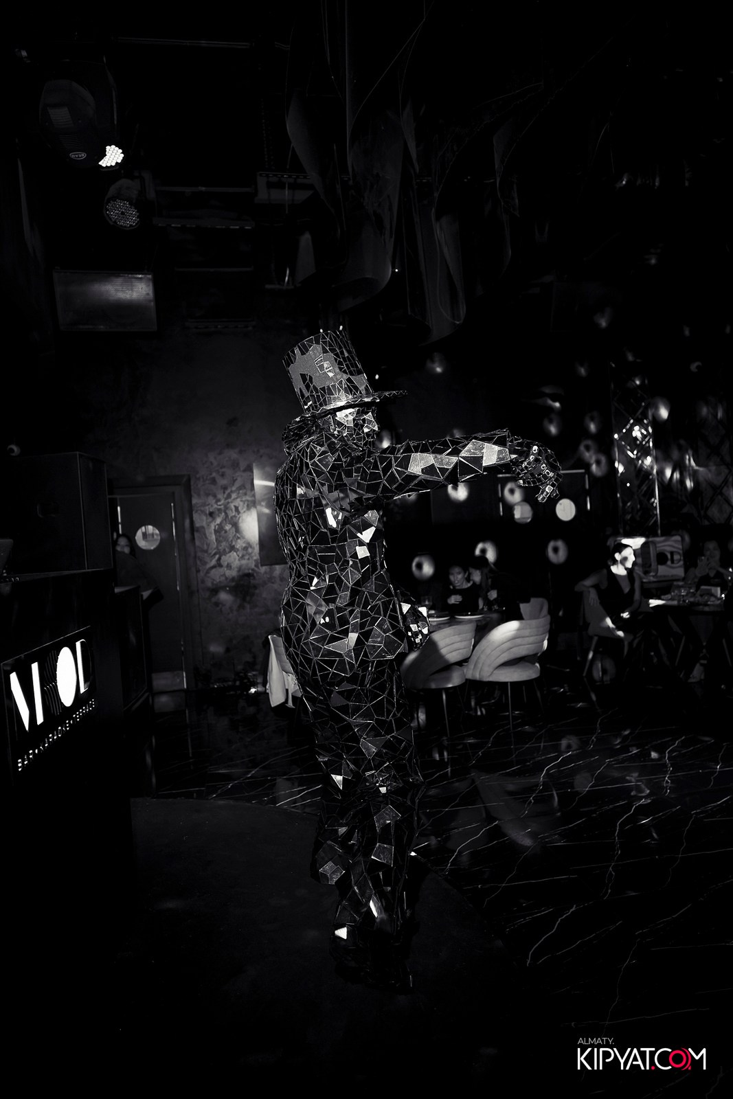 MOOD KARAOKE & TERRACE. КИПЯТКОМ АЛМАТЫ!