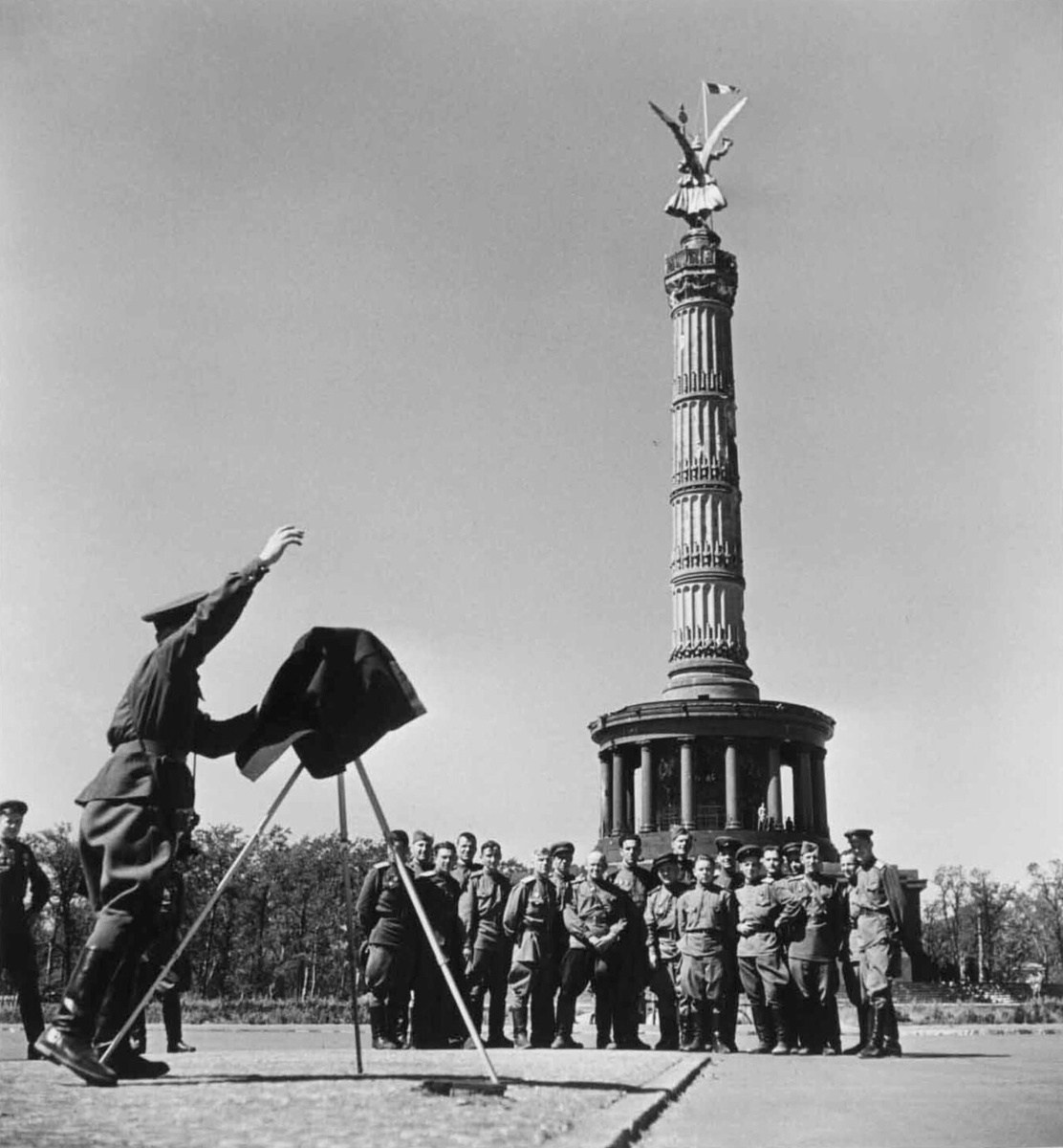 Фотографы, изменившие мир: Роберт Каппа. Фотограф Антон Швец — Монохромная реальность