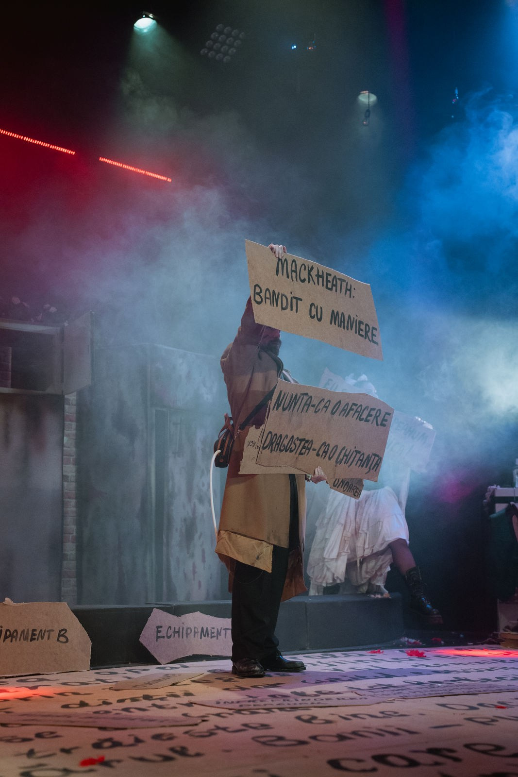 «Трехгрошовая опера». Режиссёр Даниил Филиппович