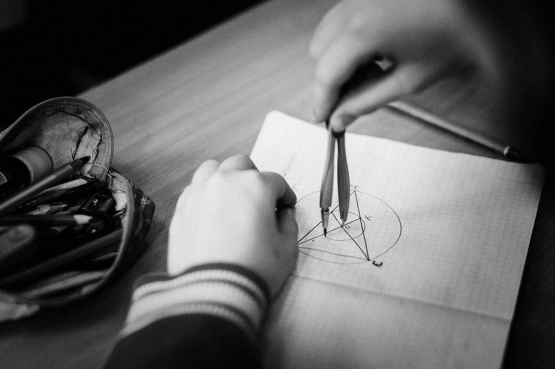 Фоторепортаж со школьного урока 4-го класса. Репортажный фотограф Борис Геер