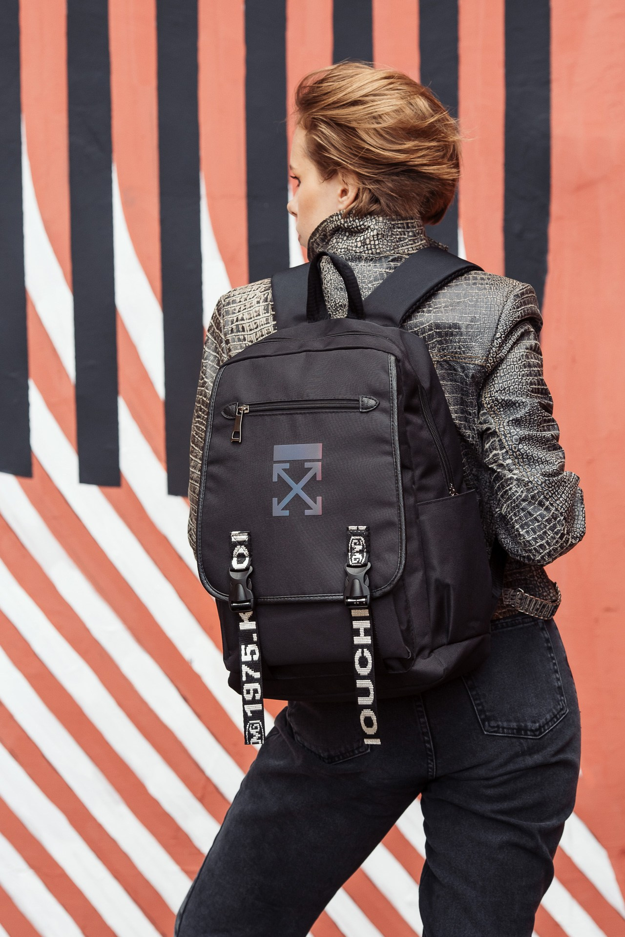 WB OZON Рюкзаки. Фотосъёмка для бизнеса — предметное фото, репортаж с мероприятий, портреты людей, съёмка интерьера и экстерьера