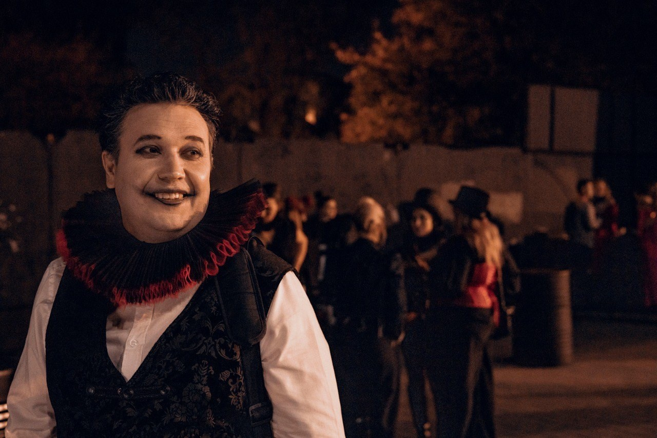 Visual artist (photo & arts)