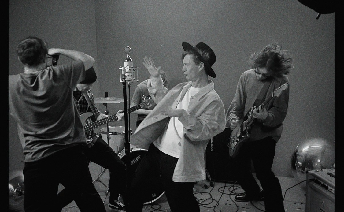 CHAYKA BAND — NEW YEAR CLIP BACKSTAGE. Фотография для артистов