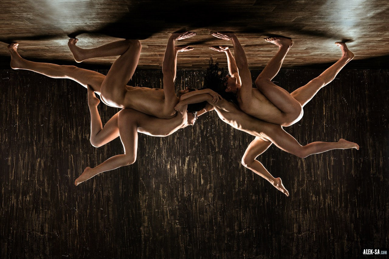 Фотография в стиле ню для пары, Эротическая фотография в Краснодаре, Профессиональные ню-съемки, Интимные фотосессии, Художественное обнаженное тело, Студийная ню-фотография, Эротические портреты в стиле ню, Секретные и интимные фотосессии, Ню-фотосъемка в уютной атмосфере в Краснодаре, фотограф Александра Тимофеева