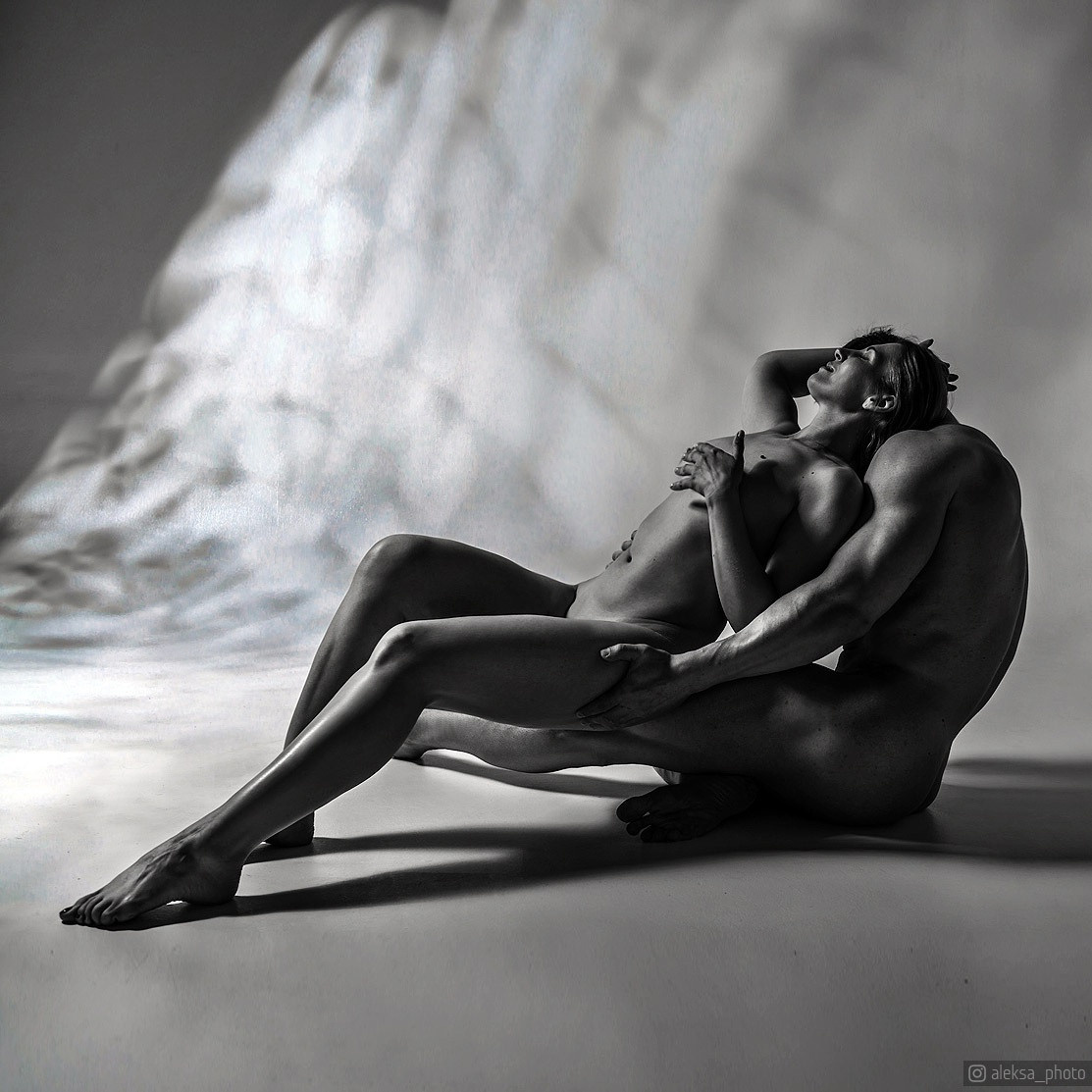 Фотография в стиле ню для пары, Эротическая фотография в Краснодаре, Профессиональные ню-съемки, Интимные фотосессии, Художественное обнаженное тело, Студийная ню-фотография, Эротические портреты в стиле ню, Секретные и интимные фотосессии, Ню-фотосъемка в уютной атмосфере в Краснодаре, фотограф Александра Тимофеева