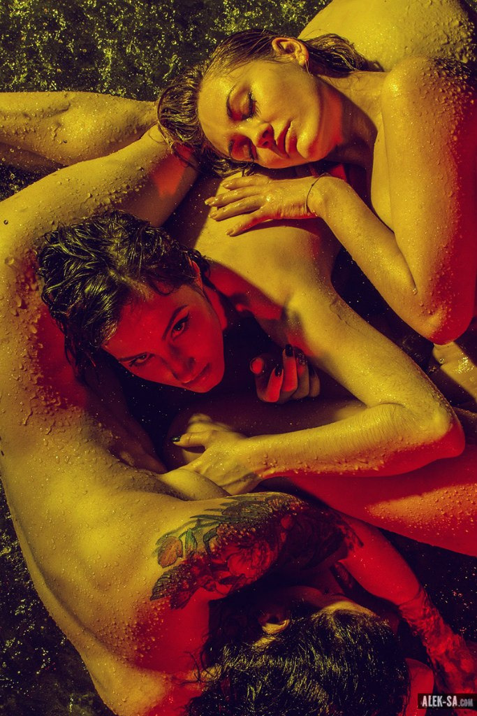 Фотография в стиле ню для пары, Эротическая фотография в Краснодаре, Профессиональные ню-съемки, Интимные фотосессии, Художественное обнаженное тело, Студийная ню-фотография, Эротические портреты в стиле ню, Секретные и интимные фотосессии, Ню-фотосъемка в уютной атмосфере в Краснодаре, фотограф Александра Тимофеева