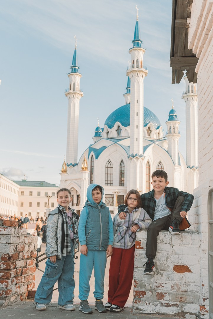 Фотопрогулка одноклассников. 2 класс