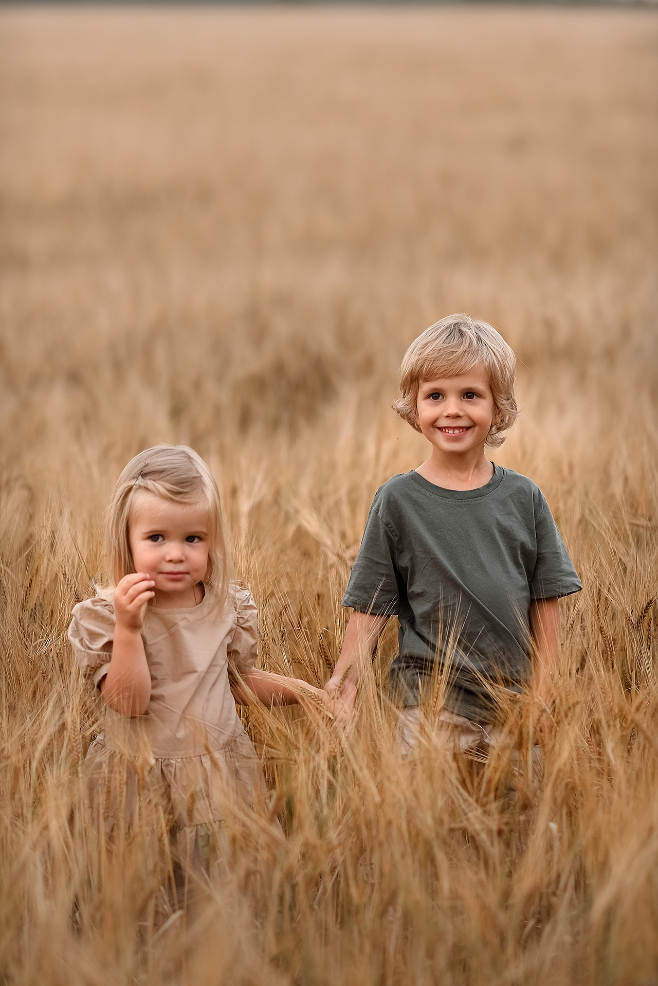 Фотосессия в поле. Фотограф Юлия Кондратьева