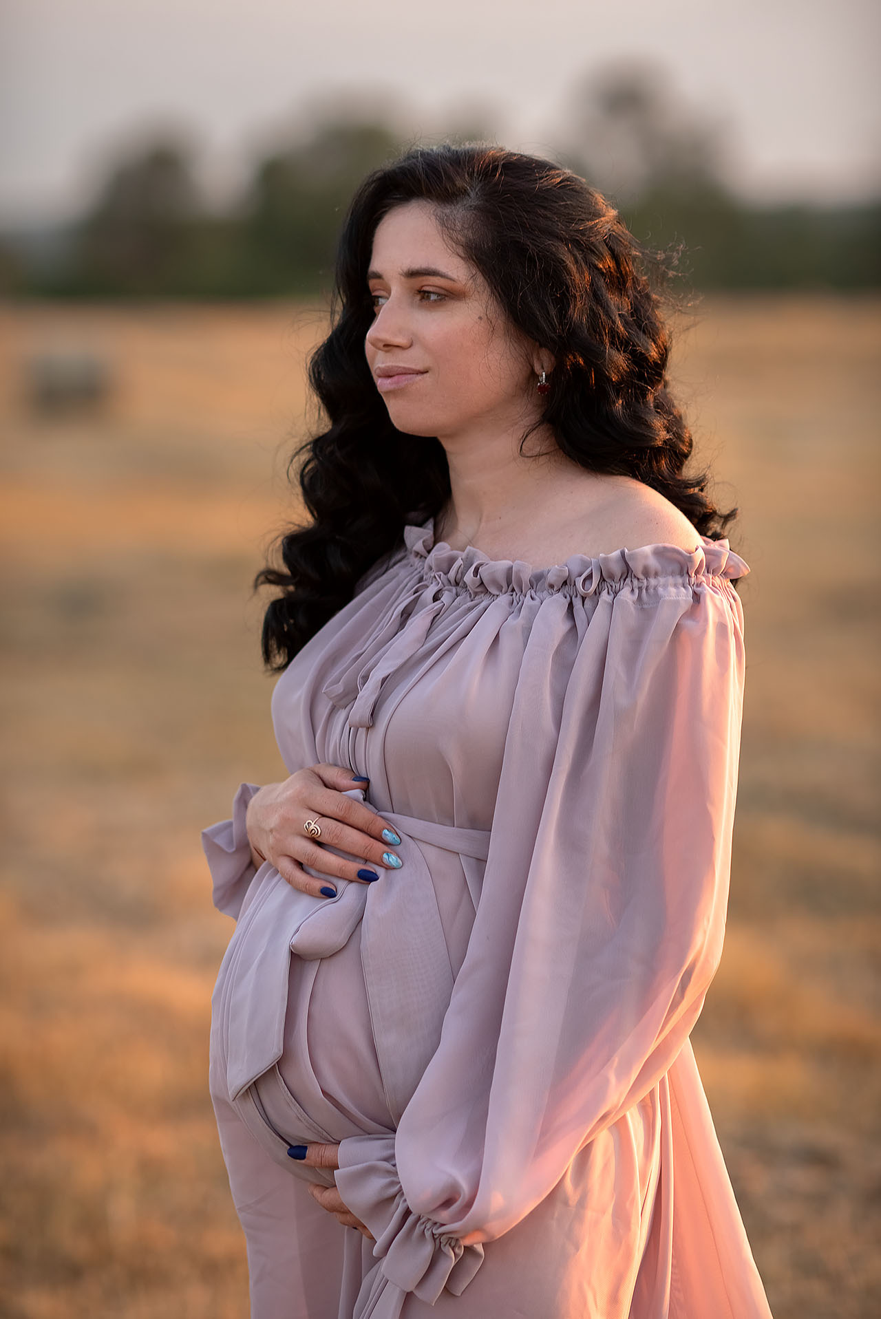 Фотосессия беременности в полях. Фотограф Юлия Кондратьева