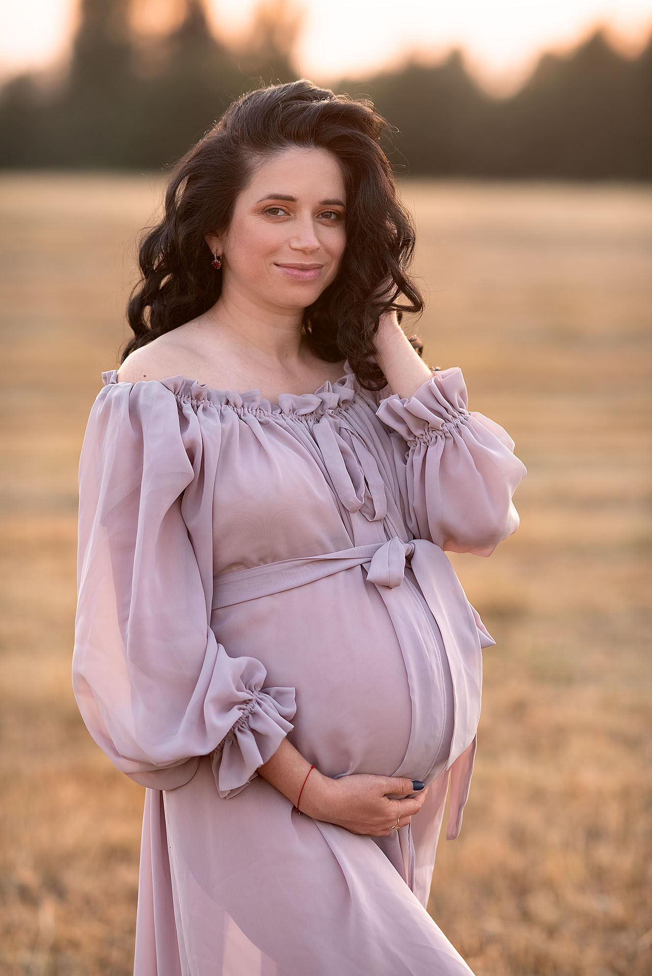 Фотосессия беременности в полях. Фотограф Юлия Кондратьева