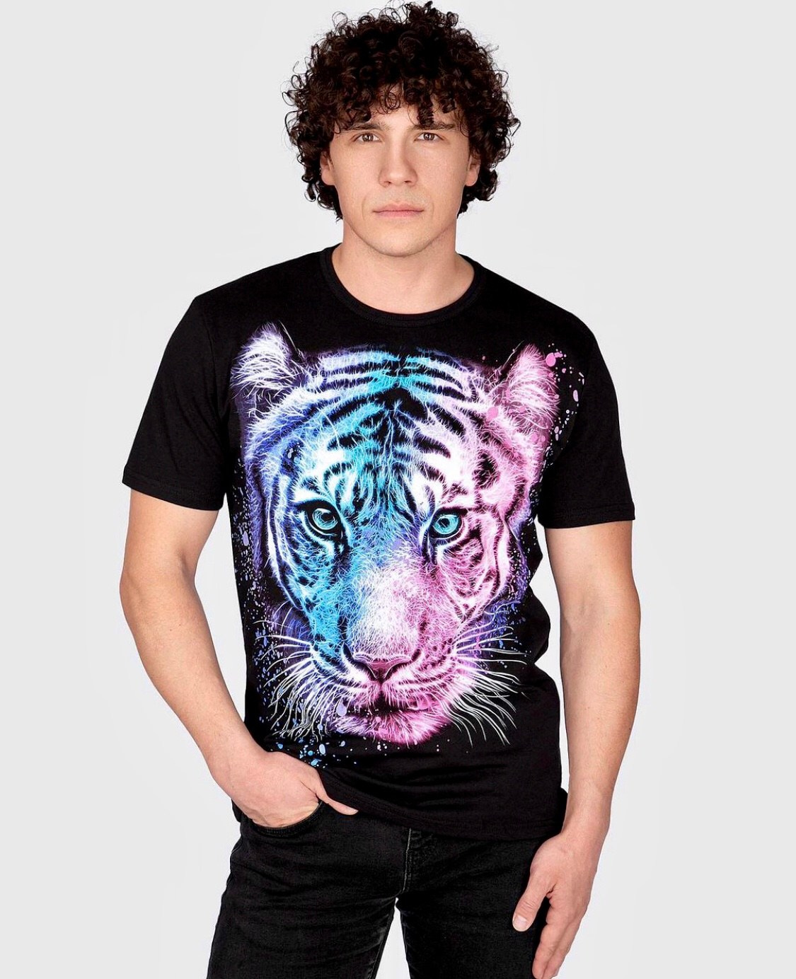 Максим, 181 см, 48-50 р-р. KED Production — продакшн из СПб. Создаём фото, видео и контент, который помогает брендам и селлерам продавать больше