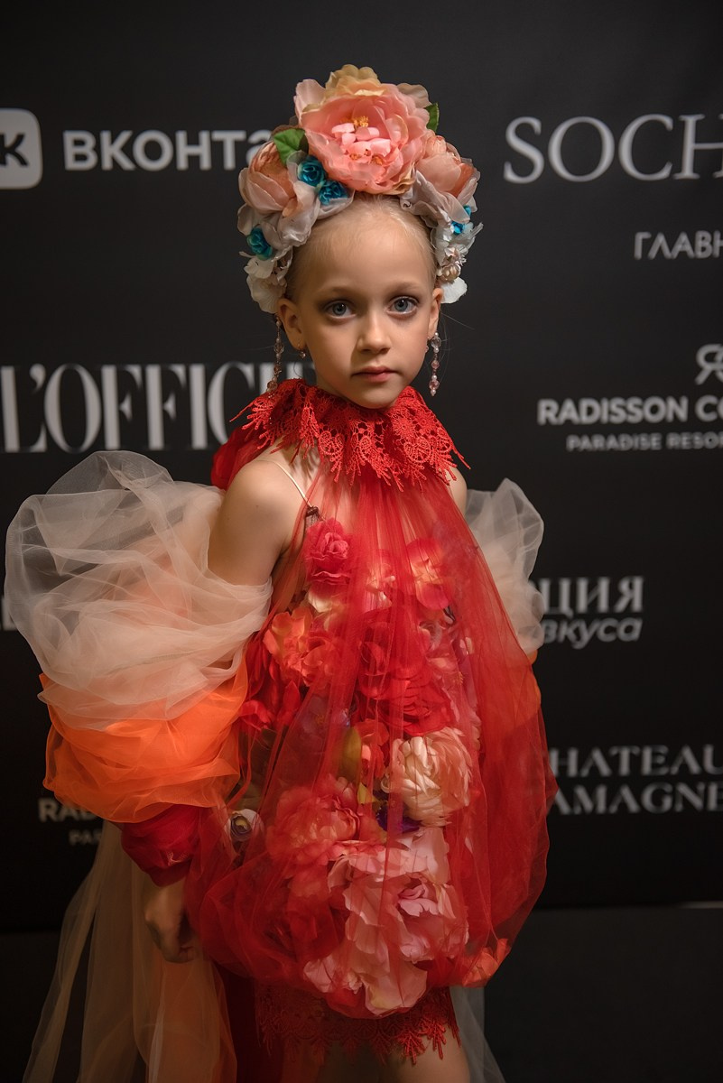 SochiFashionWeek2024 дизайнер Анохина Светлана. Семейный и коммерческий фотограф в Сочи Александр Бодунов