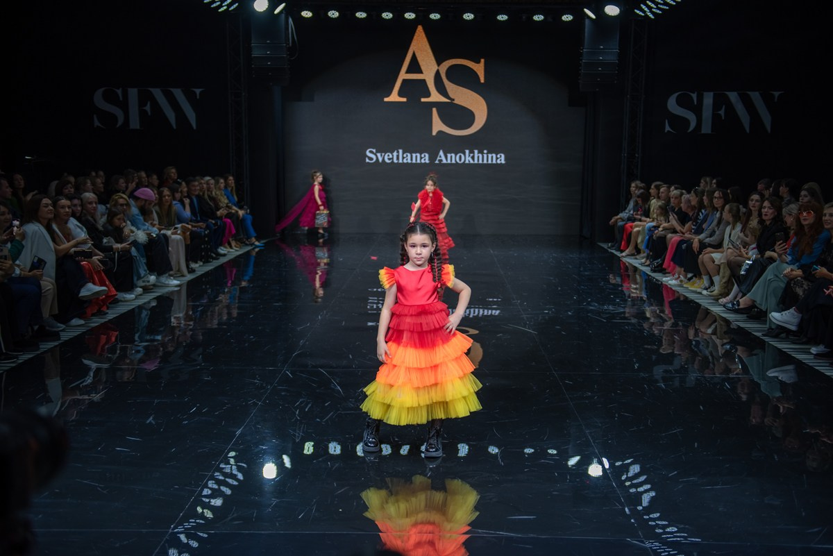 SochiFashionWeek2024 дизайнер Анохина Светлана. Семейный и коммерческий фотограф в Сочи Александр Бодунов