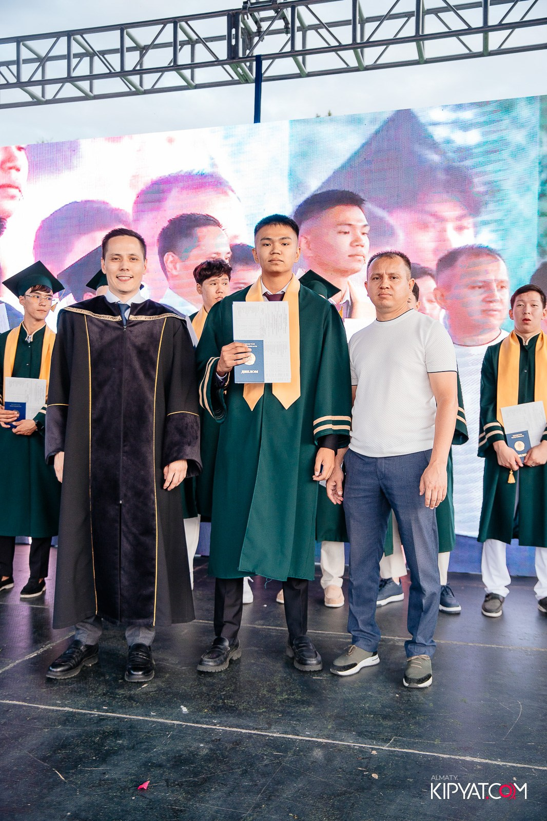 ВРУЧЕНИЕ ДИПЛОМОВ — НАРХОЗ КОЛЛЕДЖ. Part 4. КИПЯТКОМ АЛМАТЫ!