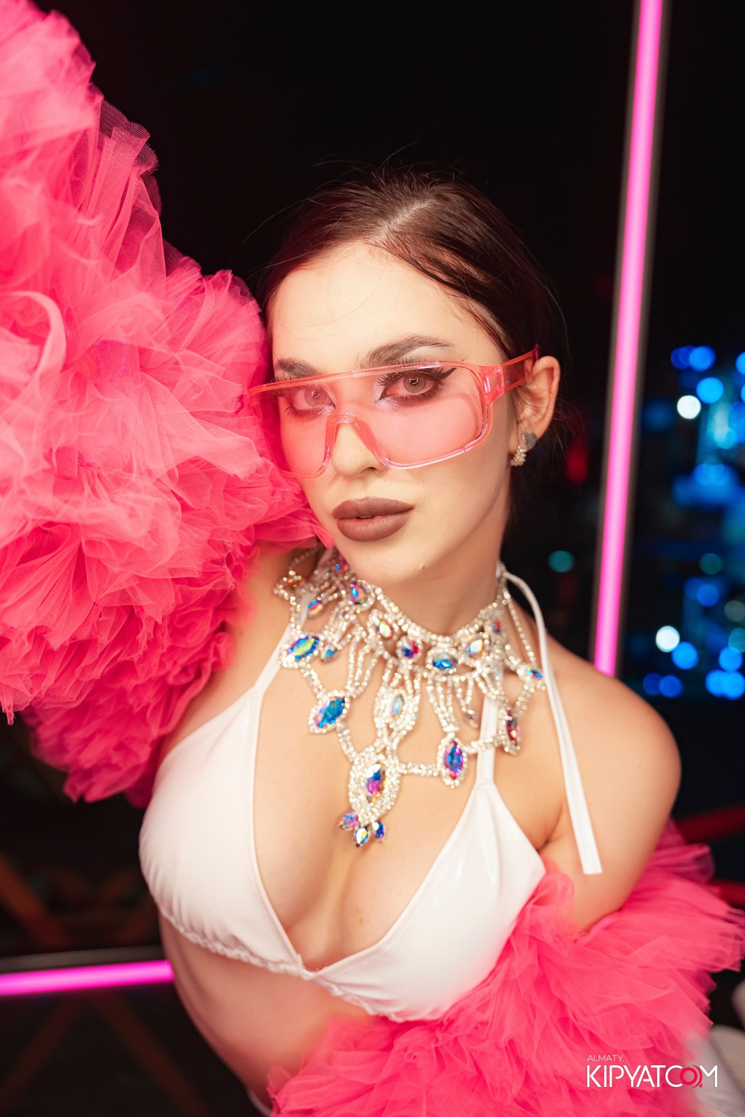 EDEN POOL & BAR. КИПЯТКОМ АЛМАТЫ!