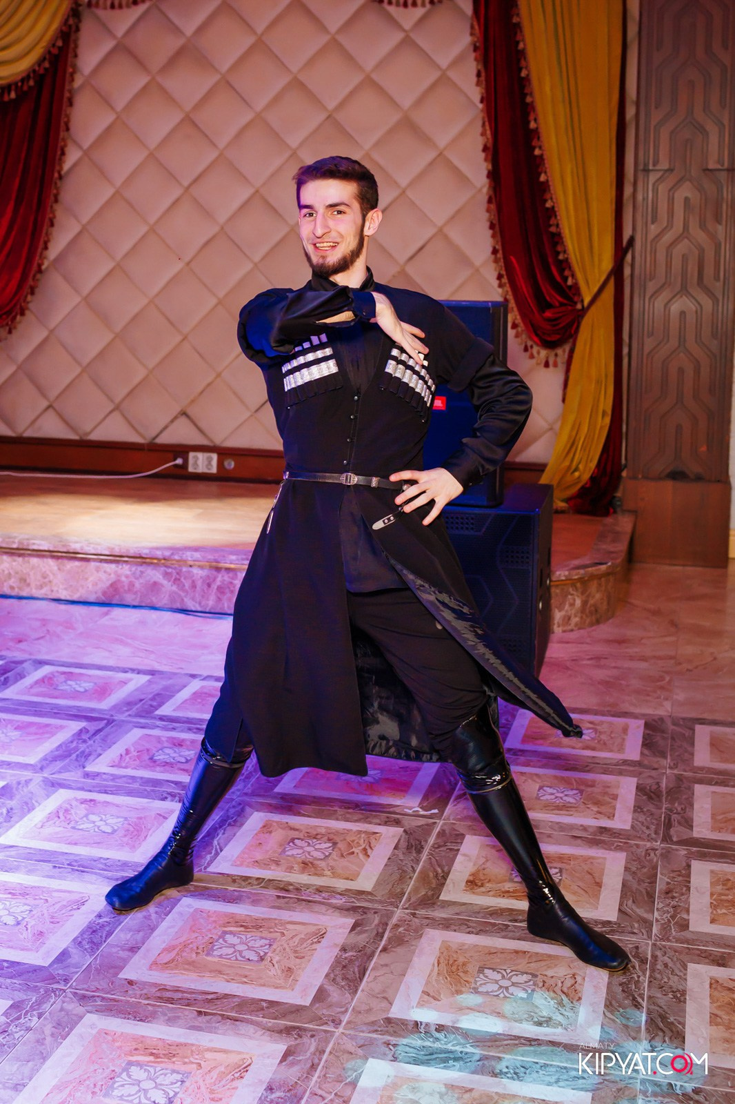 РЕСТОРАН ALAZANI. КИПЯТКОМ АЛМАТЫ!