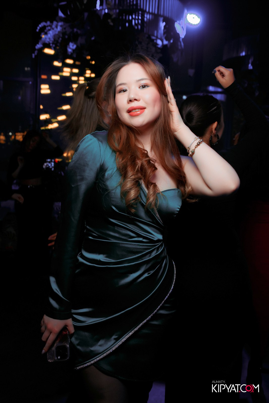 FRIENDS BAR & TERRACE. КИПЯТКОМ АЛМАТЫ!