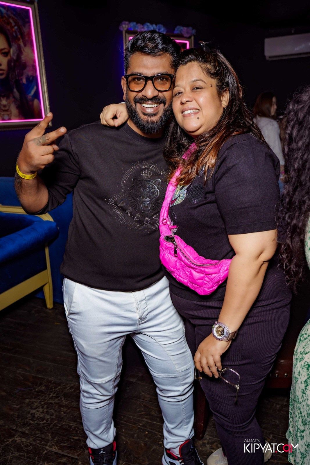 UYAT EMES BAR. КИПЯТКОМ АЛМАТЫ!