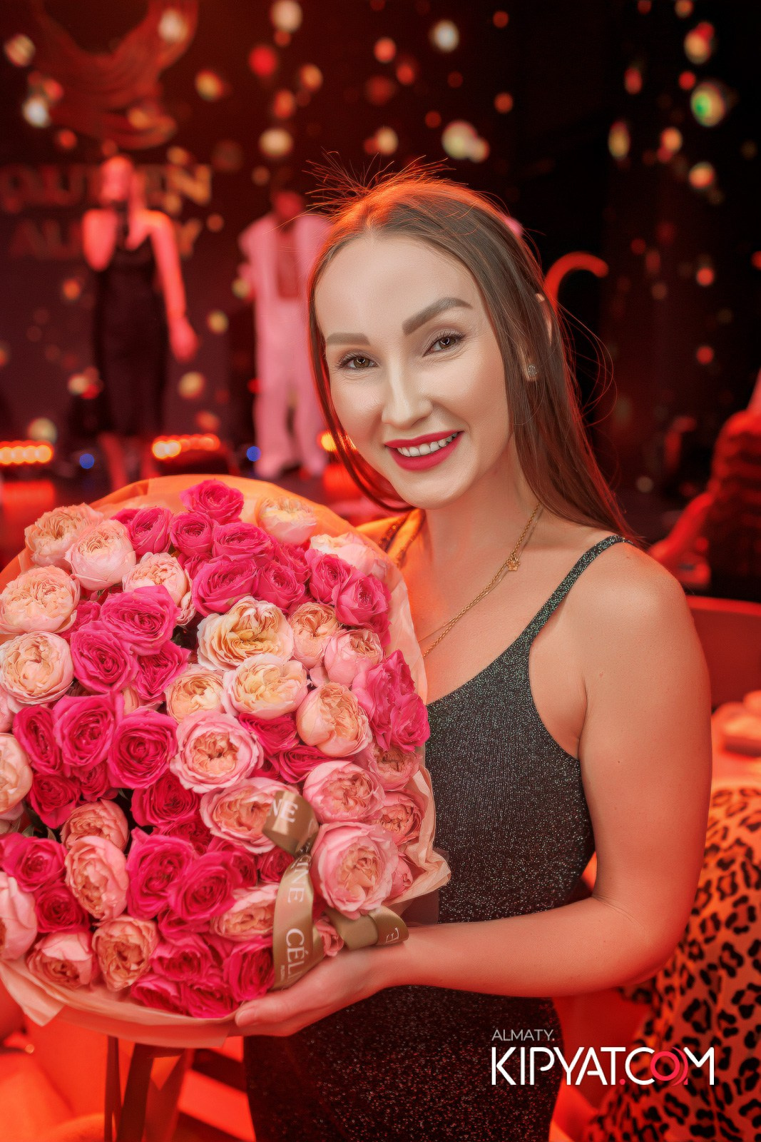 QUEEN. КИПЯТКОМ АЛМАТЫ!