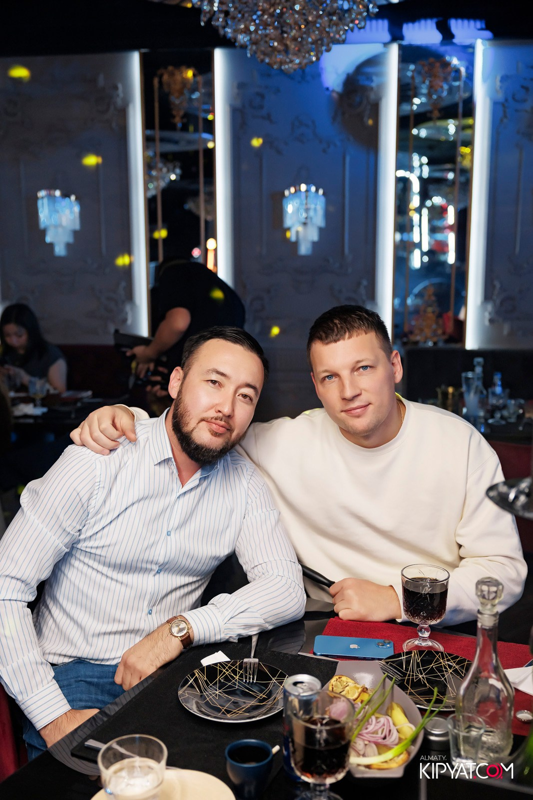 ЗАЯ, НА БИС. КИПЯТКОМ АЛМАТЫ!