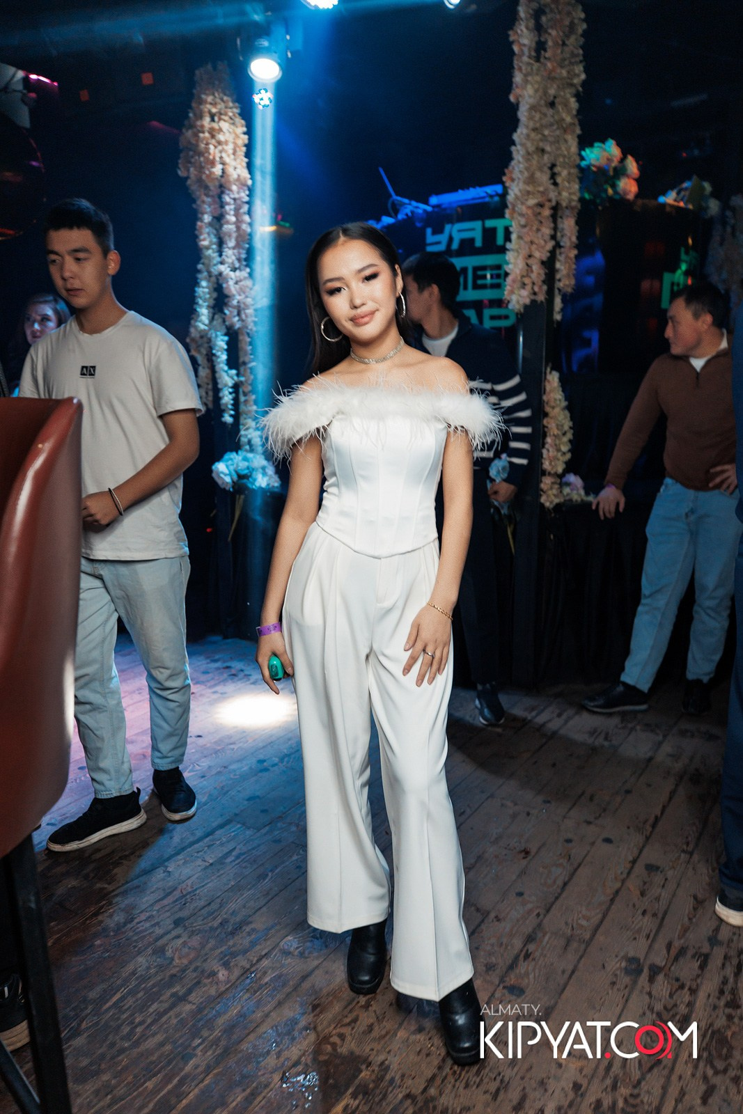 UYAT EMES BAR. КИПЯТКОМ АЛМАТЫ!