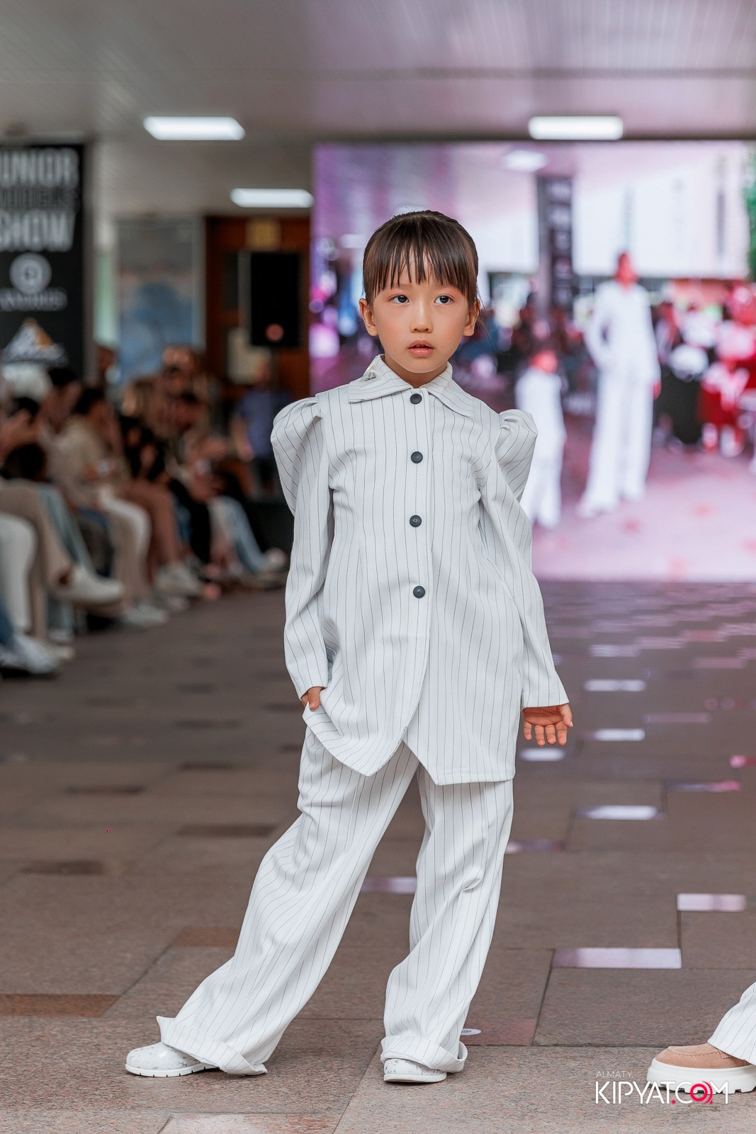 JUNIOR FASHION SHOW. КИПЯТКОМ АЛМАТЫ!