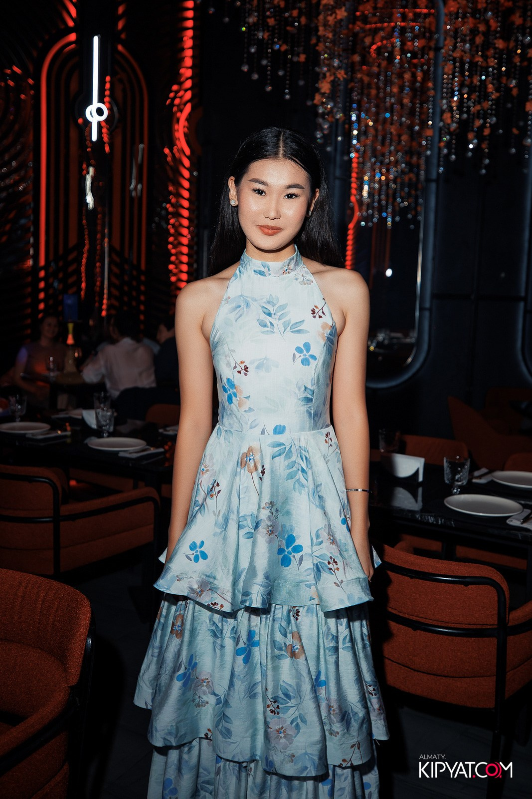 FRIENDS BAR & TERRACE. КИПЯТКОМ АЛМАТЫ!