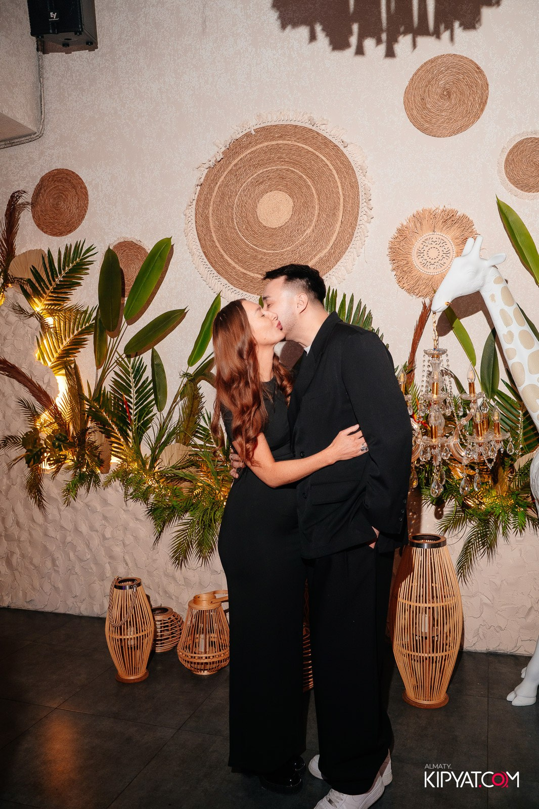 BAY RESTAURANT & BAR. КИПЯТКОМ АЛМАТЫ!