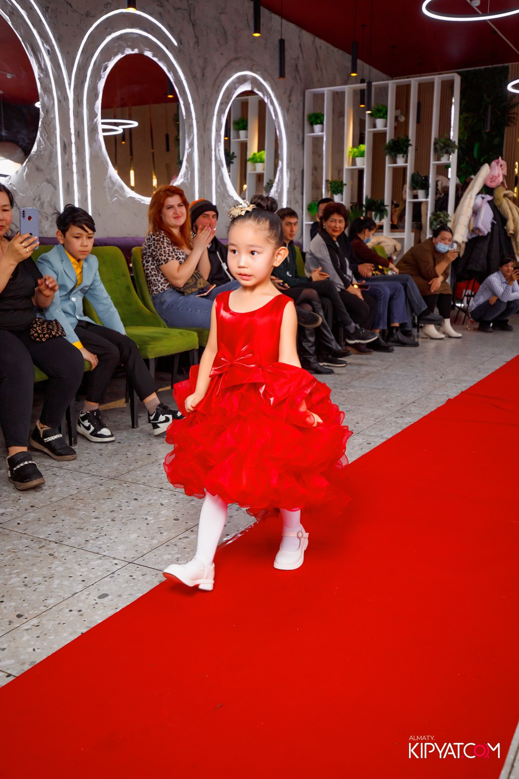 FASHION DAY 2025 КАФЕ ЖАКСЫЛЫК. КИПЯТКОМ АЛМАТЫ!