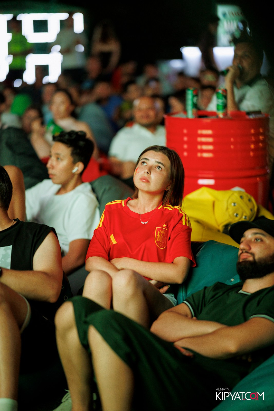 ТРАНСЛЯЦИЯ ФИНАЛА ЧЕМПИОНАТА МИРА ПО ФУТБОЛУ В VELVET SPORT VILLA. КИПЯТКОМ АЛМАТЫ! Фотосъемка мероприятий в Алматы