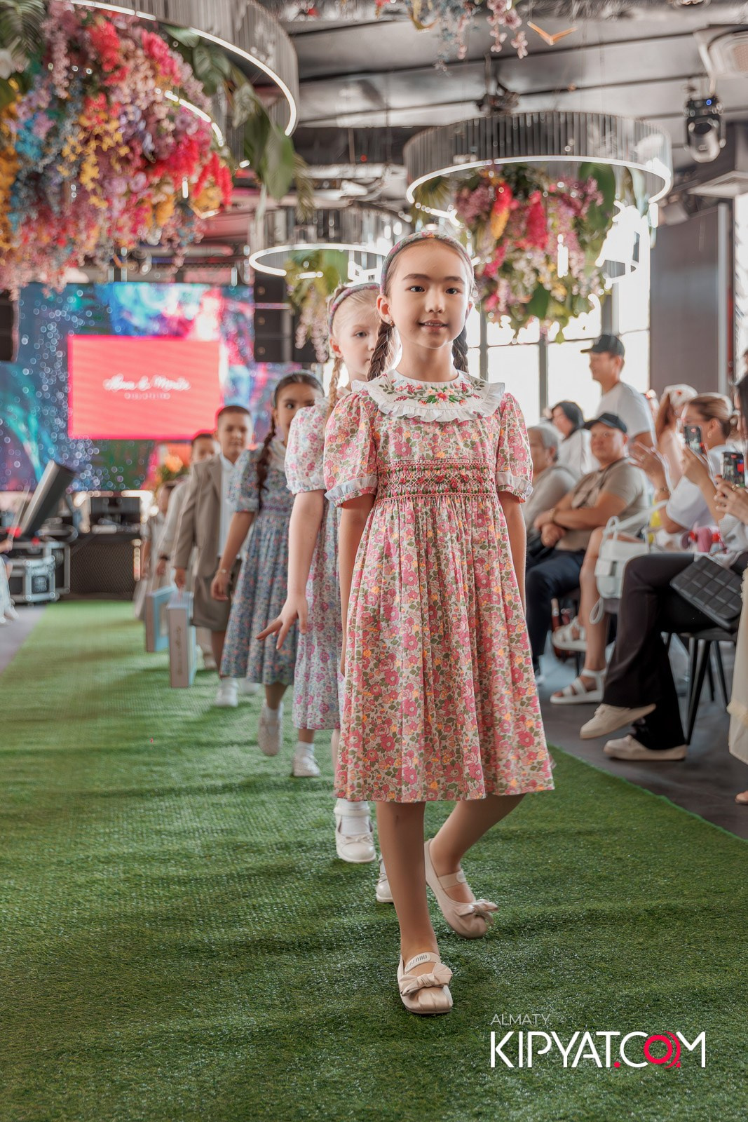 PROM KIDS FASHION SHOW. КИПЯТКОМ АЛМАТЫ!