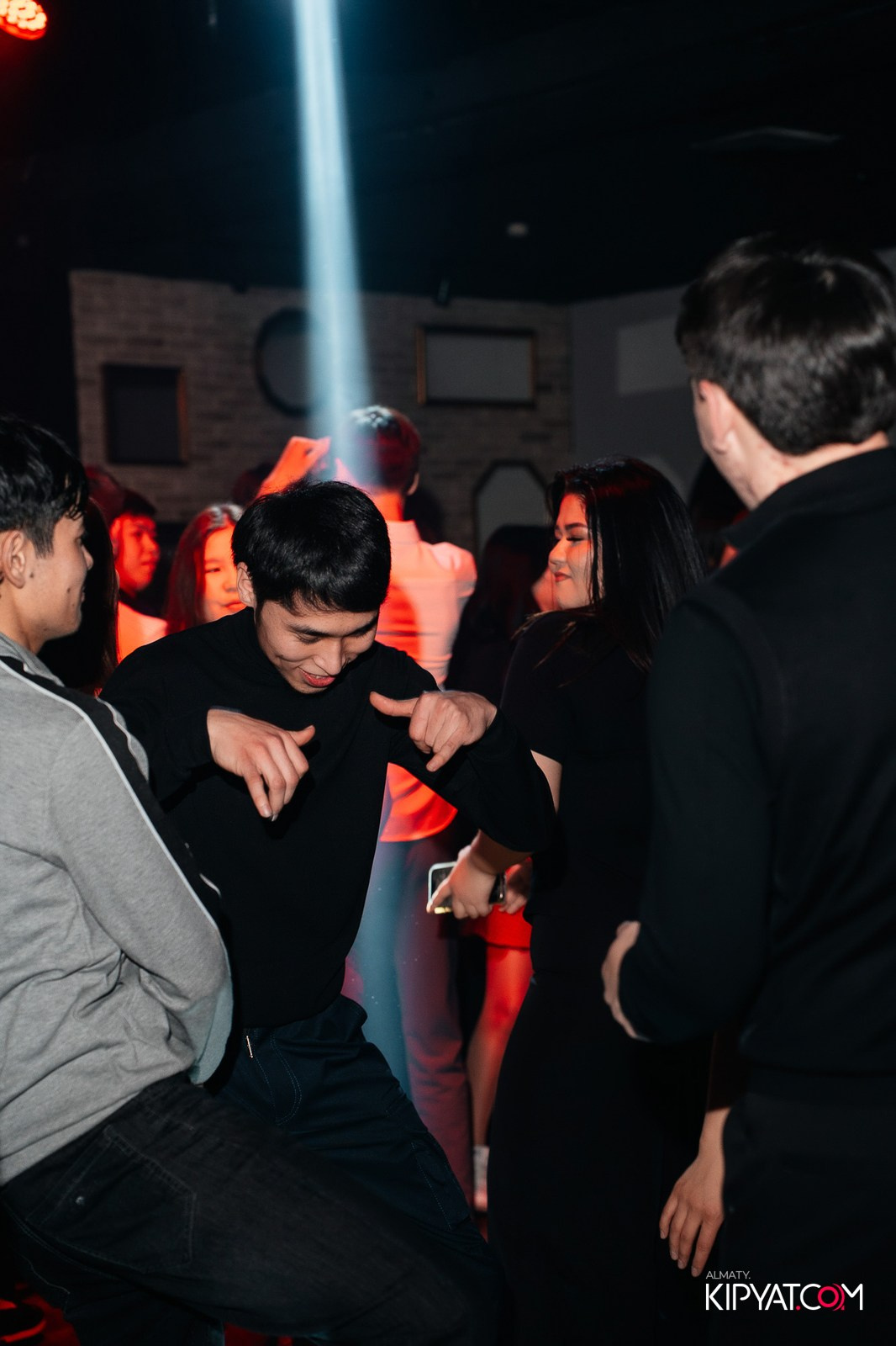 ARAGOSTA LOUNGE BAR — SPECIAL GUEST NURIK SMIT. КИПЯТКОМ АЛМАТЫ!