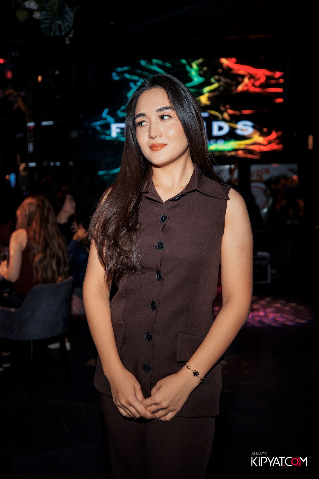 FRIENDS BAR & TERRACE. КИПЯТКОМ АЛМАТЫ!