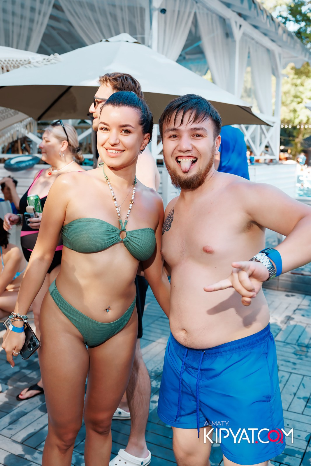 ПЕННАЯ ВЕЧЕРИНКА/ДЫМОВОЕ ШОУ/БАССЕЙН DELIGHT POOL. КИПЯТКОМ АЛМАТЫ!