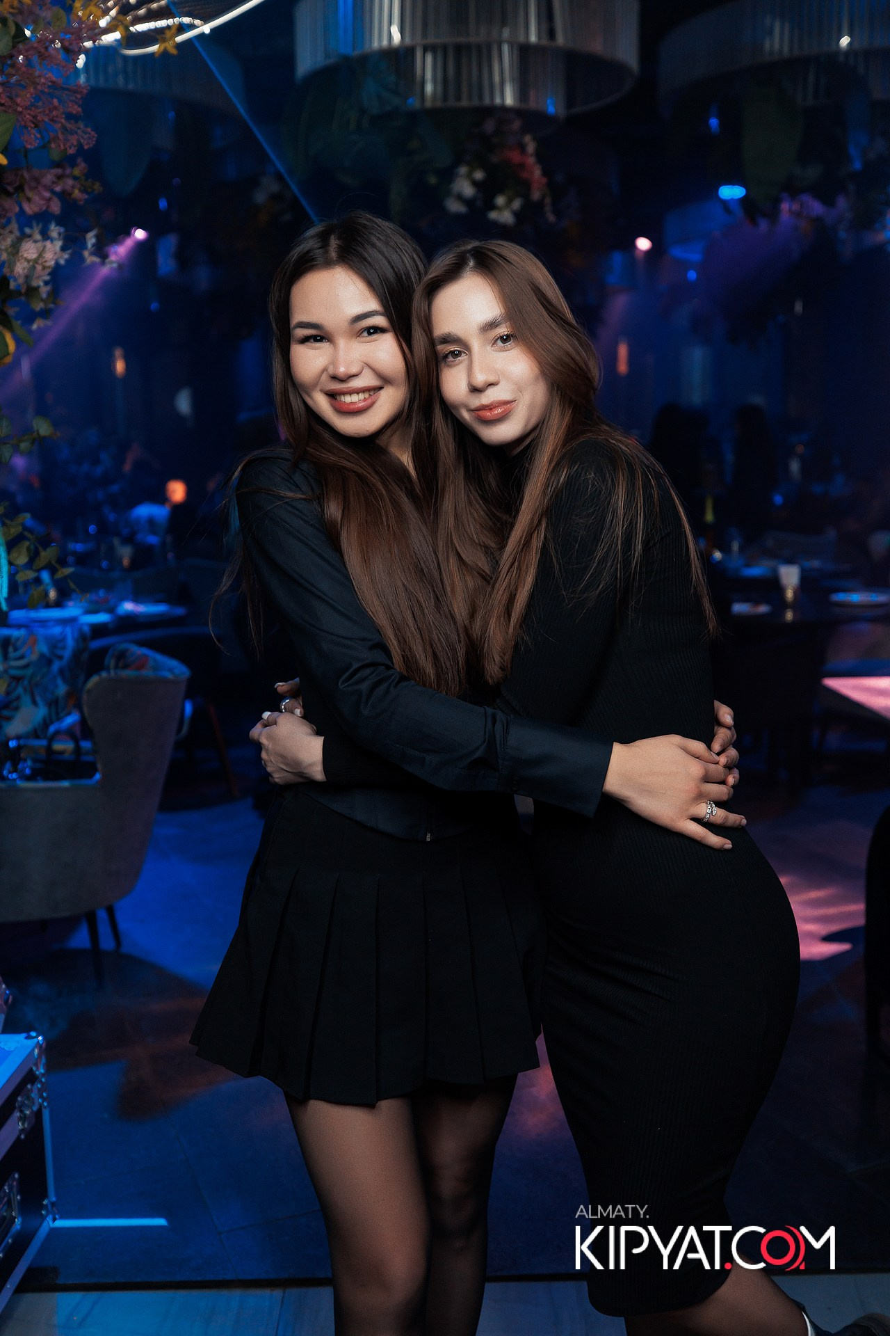 FRIENDS BAR & TERRACE. КИПЯТКОМ АЛМАТЫ!