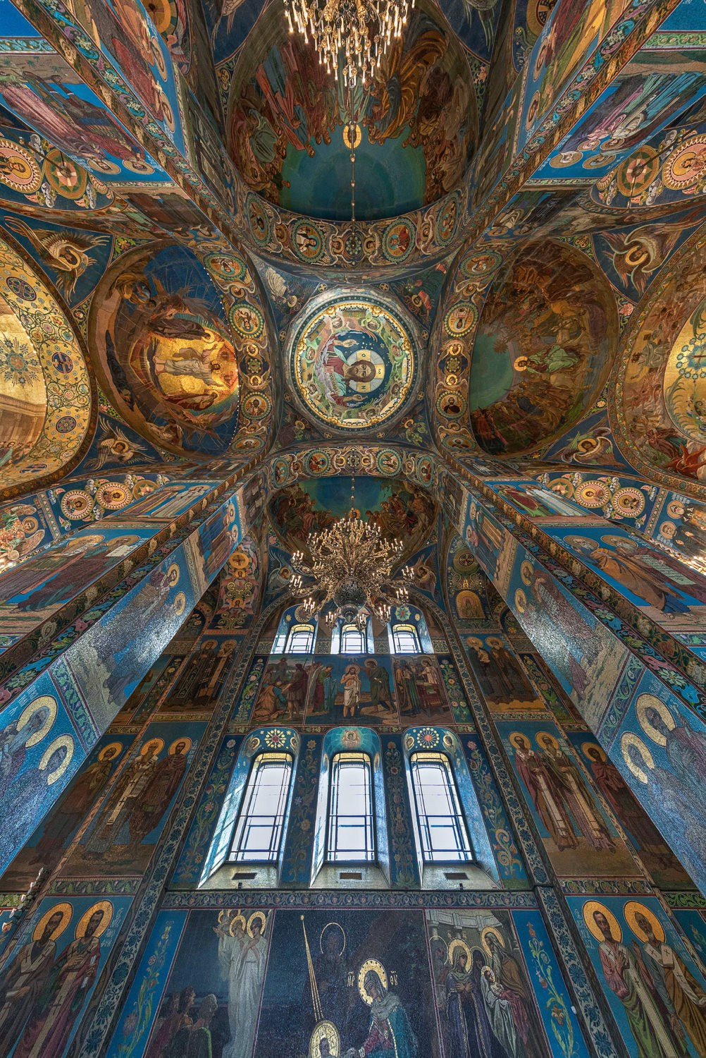 Saint Petersburg — personal project of photographer Vadim Sherbakov. Vadim Sherbakov Portfolio