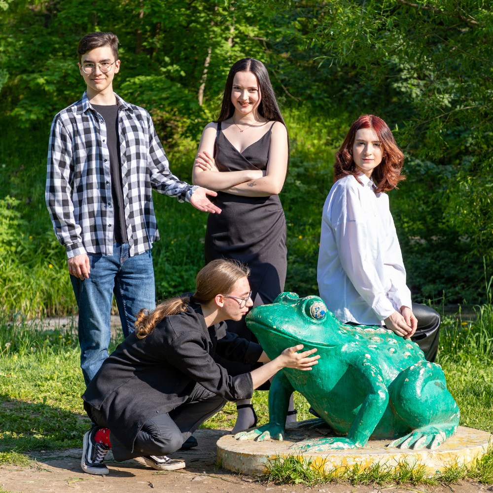 Выпускные альбомы для 9 и 11 классов. Этим Детям — выпускные альбомы