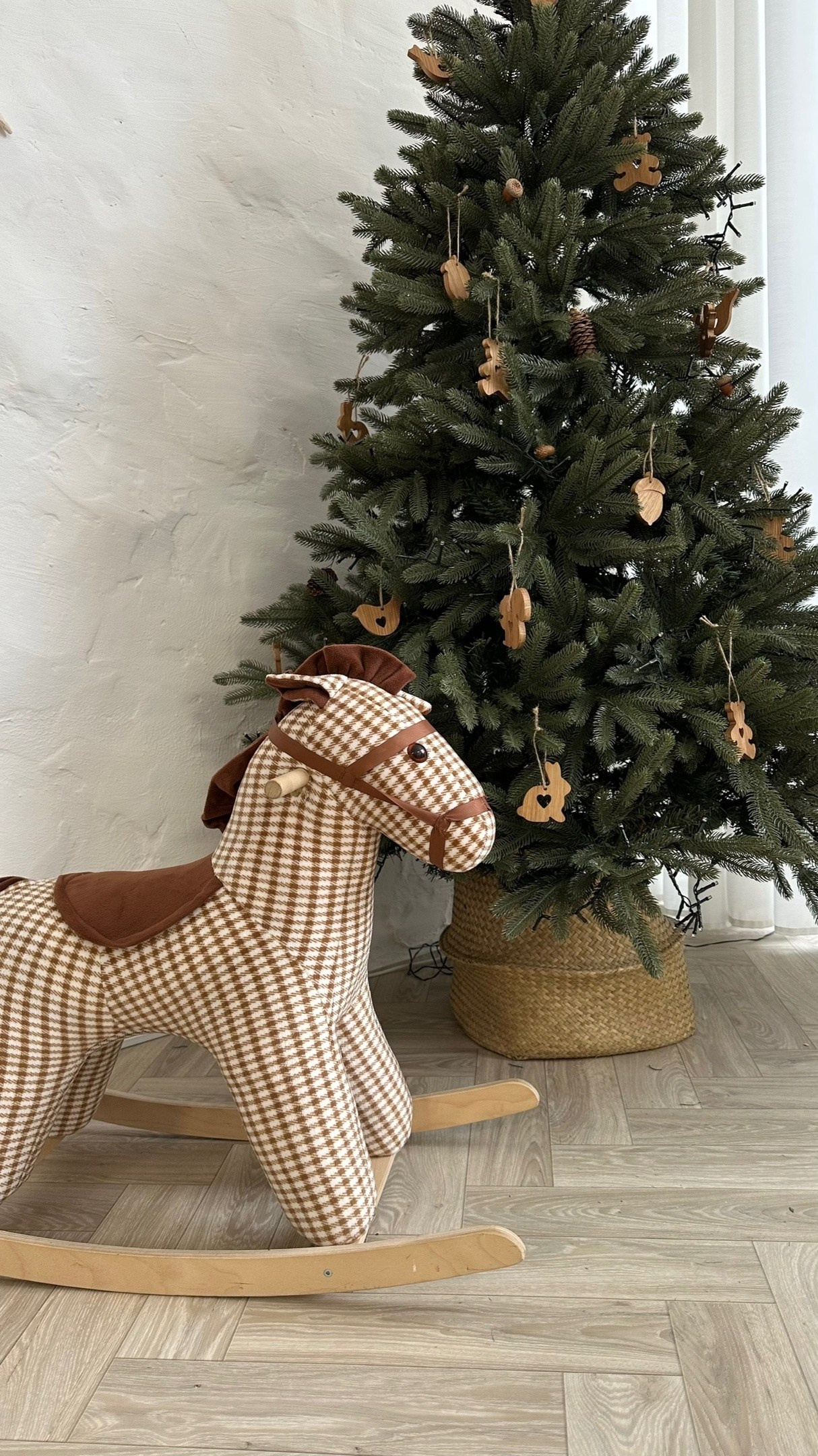 Новогодние фотостудии Екатеринбурга 2025. Фотограф в Екатеринбурге Артём Зайнетдинов