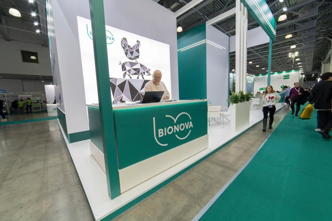 Выставочные стенды. Профессиональный портретный фотограф в Москве Владимир Глаголев