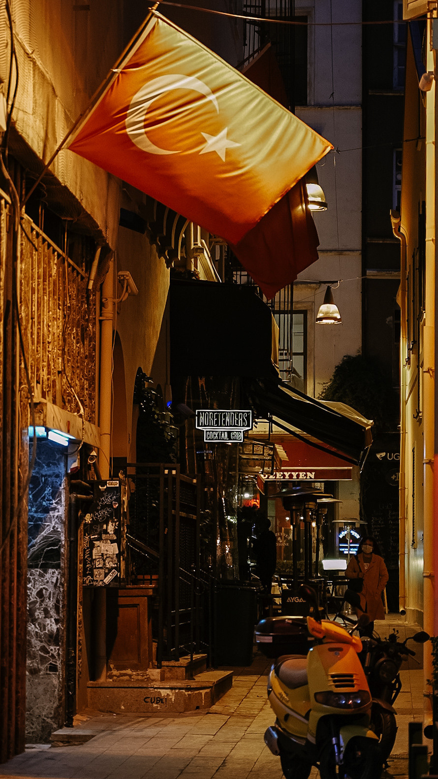 9×16 Стамбул. Человек с фотокамерой