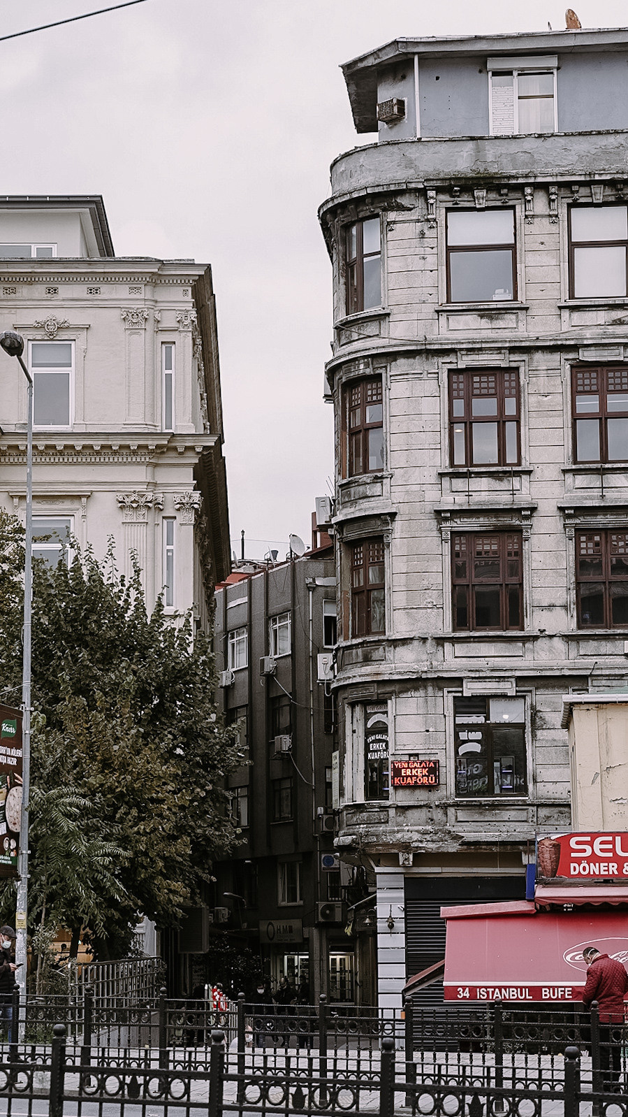 9×16 Стамбул. Человек с фотокамерой